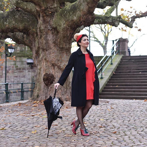 Morgan Spengler, chanteuse et effeuilleuse, à l'Arbre Vert à Strasbourg. © Éric Antoine