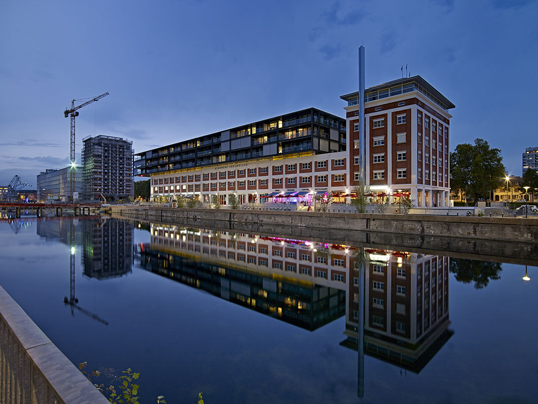 Zut magazine - construction des Docks de Strasbourg. © Stéphane Spach