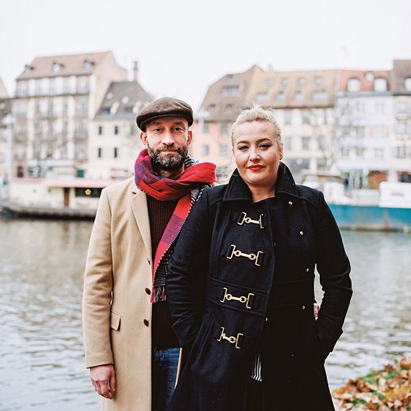 Fabrice Richard et Morgane Fritsch photographiés à Strasbourg quai des Bateliers par Pascal Bastien