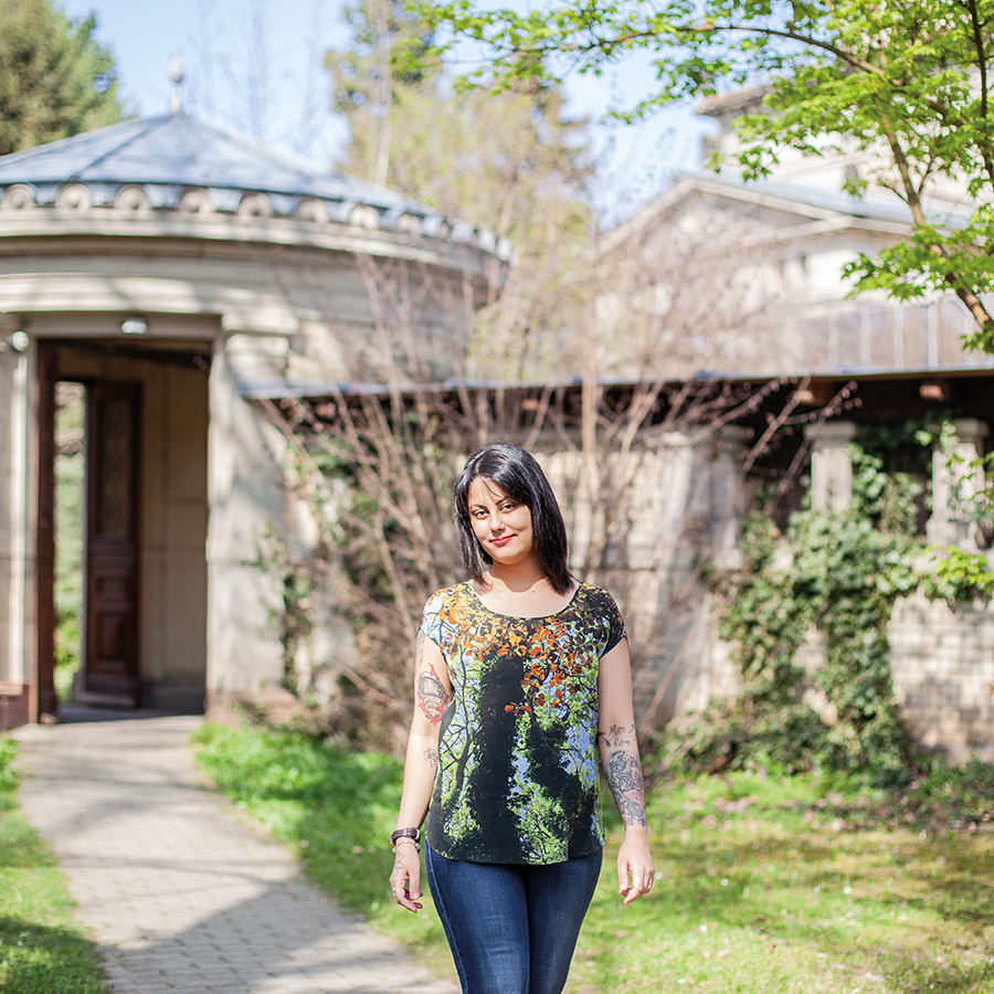 Zut Magazine - Céline Moser alias Cévelyne Tattoo, photographiée à l'Observatoire astronomique à Strasbourg par Hugues François