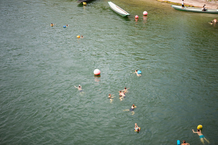 Nager dans le rhin ©Greg Matter