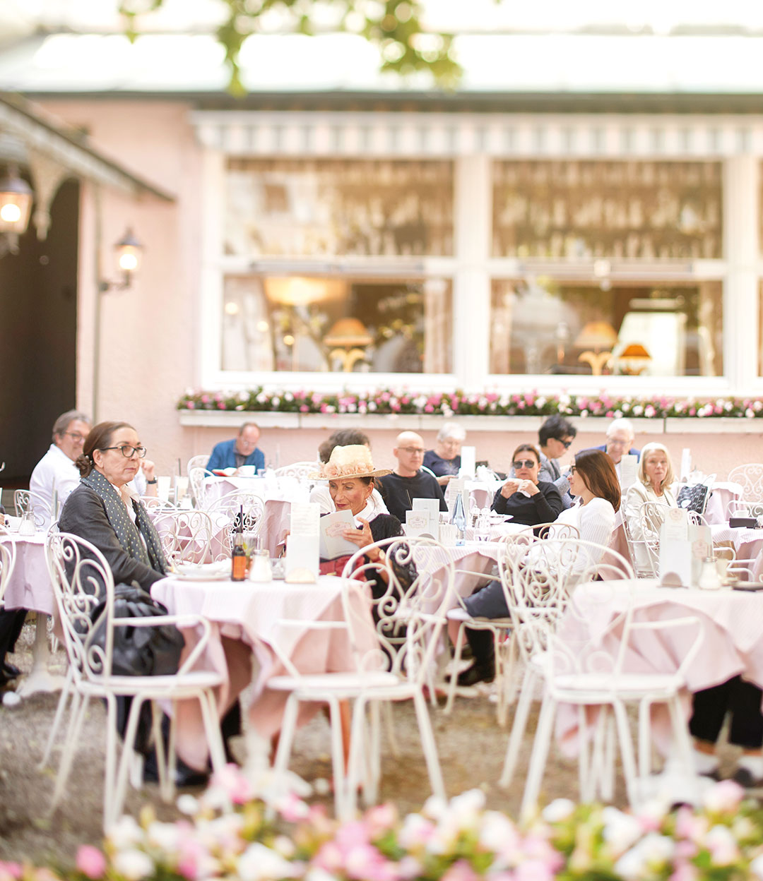 ZUT-MAGAZINE Terrasse du Café König à Baden-Baden ©Alexis-Delon/Preview