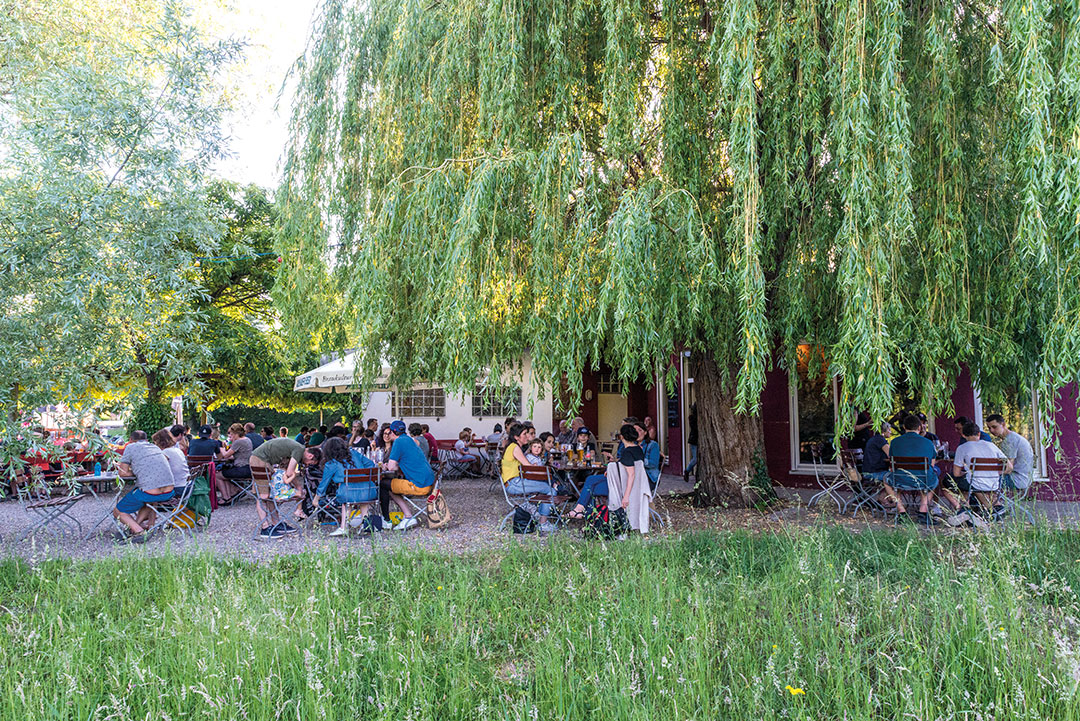 ZUT-magazine—Biergarten-Rheinschneck-©Christoph-de-Barry