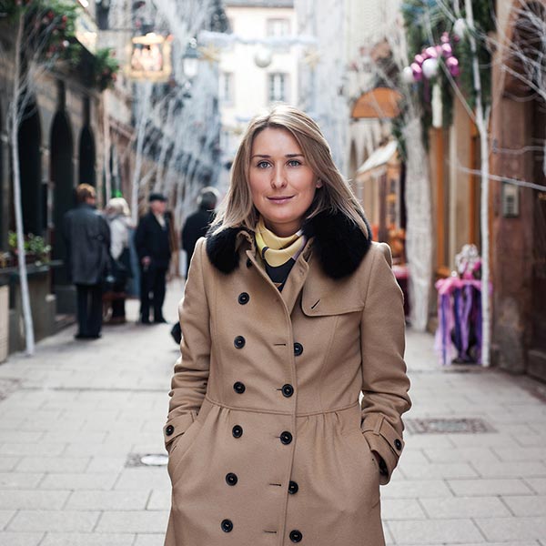 Alina Bagaric responsable de la boutique Frey Wille à Strasbourg photographié par Eric Antoine