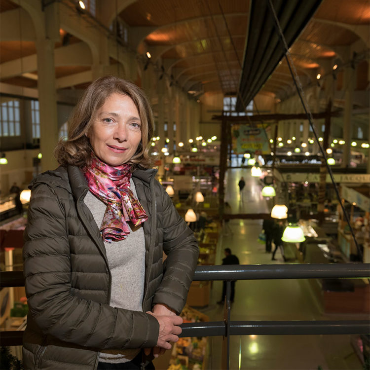 ZUT-OBERRHEIN—Sophie Plawinski, Directrice générale adjointe développement chez Citivia, photographiée au marché ©Sébastien Bozon