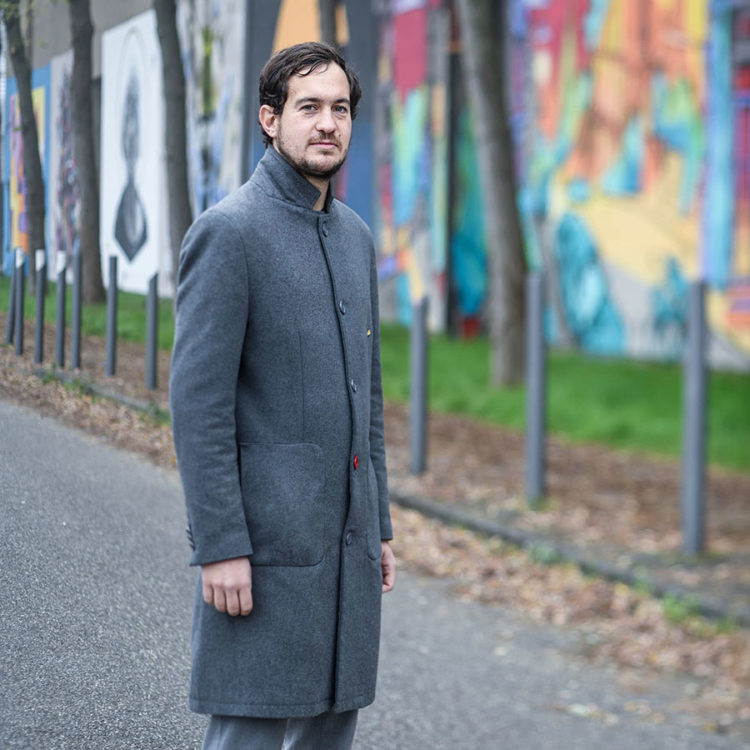 Acteur associatif à Colmar, Guillaume Lenys nous parle de son lieu préféré dans la ville : le Grillenbreit. Photo : Dorian Rollin