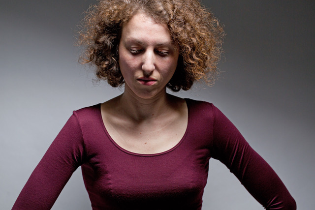 Portrait Cloé Korman, écrivaine. Photo : Olivier Roller