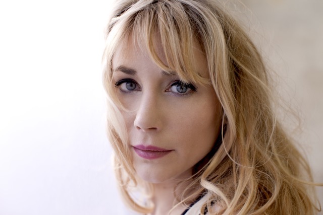 Julie Depardieu Temple Neuf