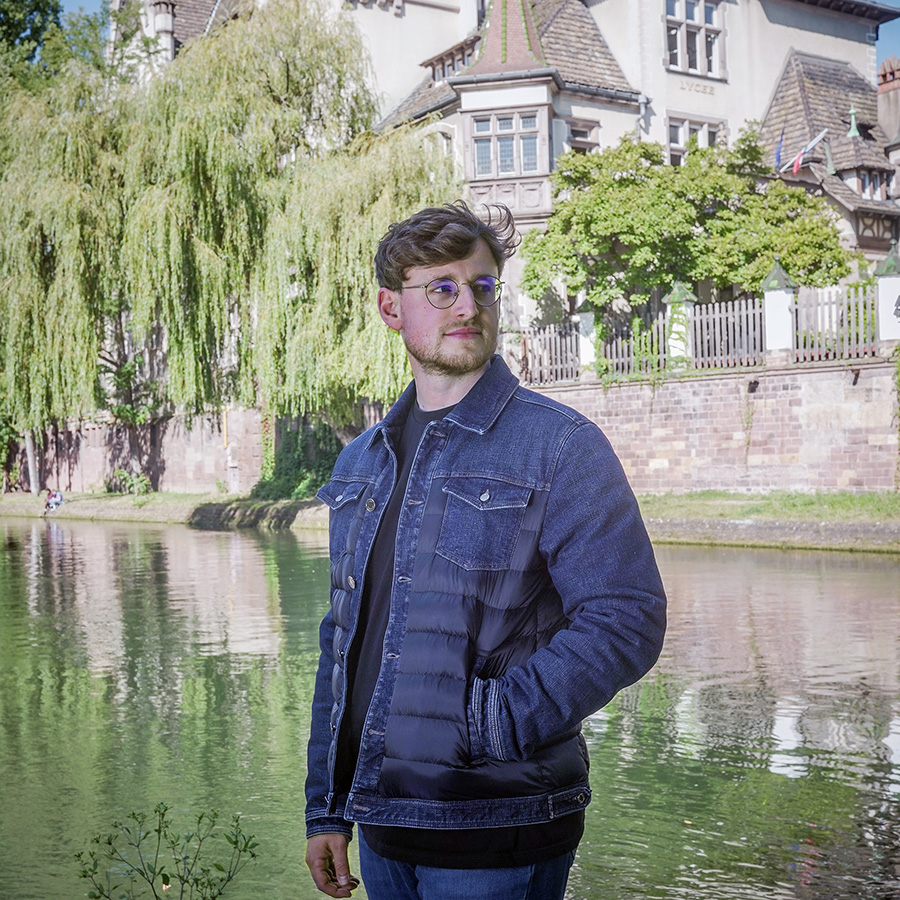 ZUT-STRASBOURG—Antoine Milési, créateur de contenus food, photographiée au lycée International des Pontonniers. ©Jésus s. Baptista