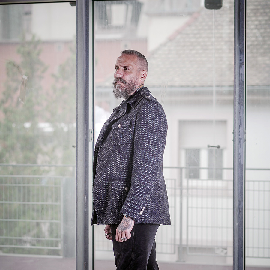 ZUT-STRASBOURG—Nicolas Deprez, fondateur de la librairie le Tigre, photographiée au quartier de la Coop. ©Jésus s. Baptista