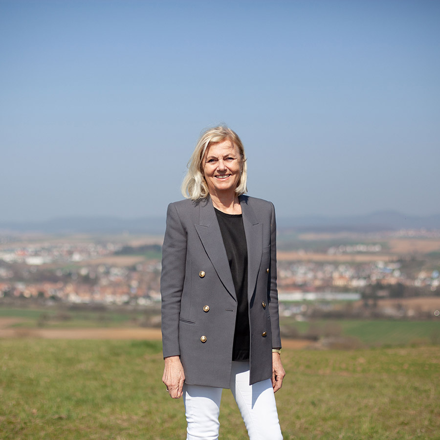 ZUT-HAGUENAU—Claudine Lotz, notaire, présidente de la Chambre des notaires du Bas-Rhin, photographiée au Geiersberg. © Tanguy Clory